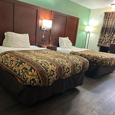 Hillcrest Motel By Oyo Aurora Near Lawrenceburg Luaran gambar