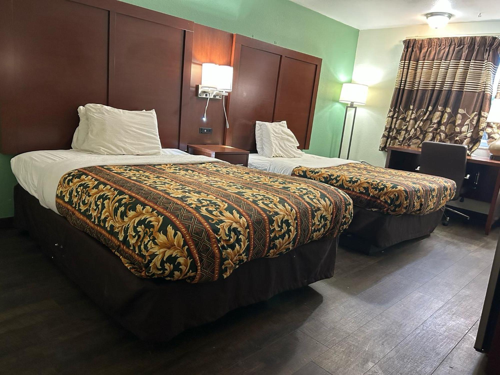 Hillcrest Motel By Oyo Aurora Near Lawrenceburg Luaran gambar