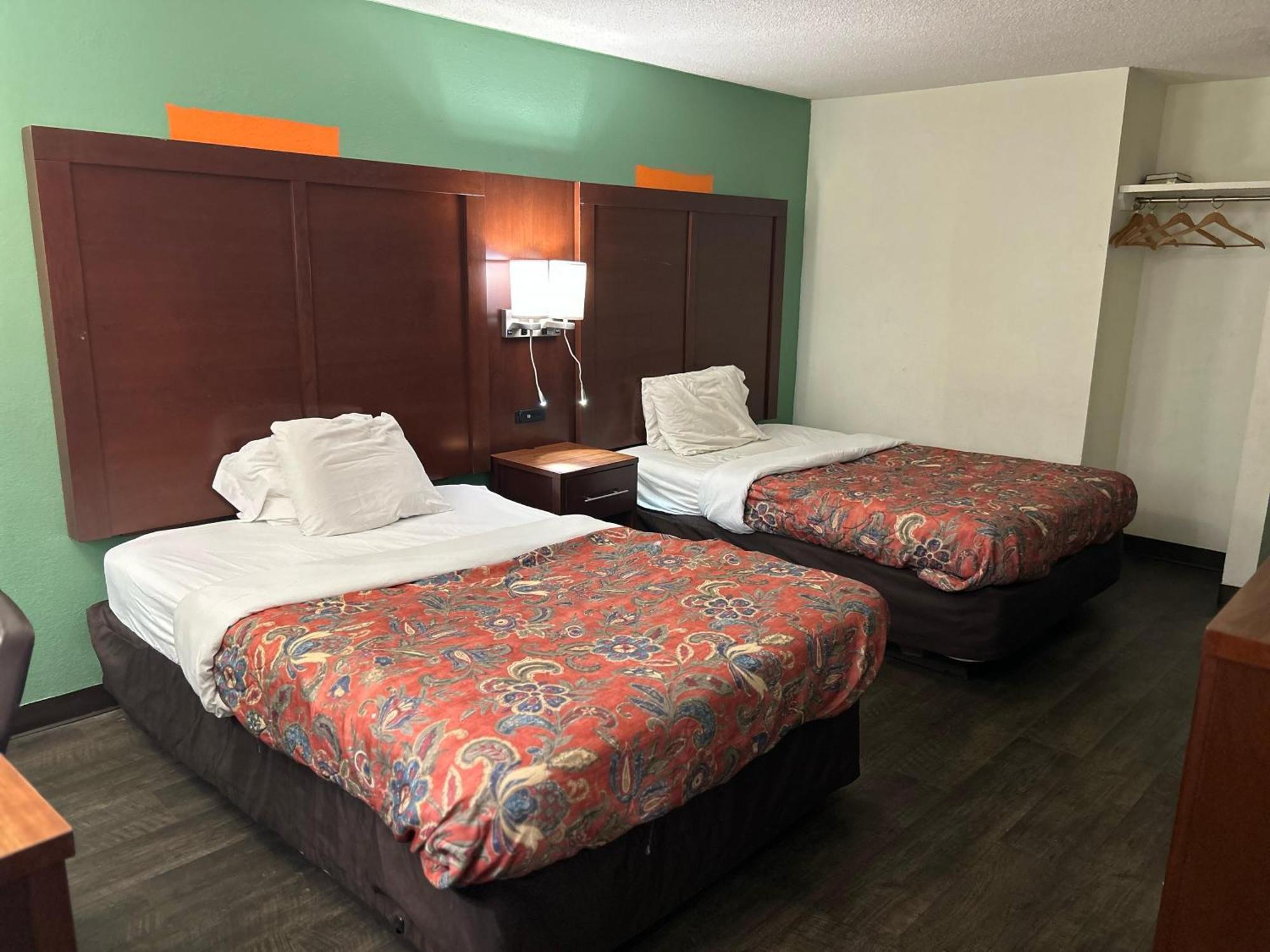 Hillcrest Motel By Oyo Aurora Near Lawrenceburg Luaran gambar