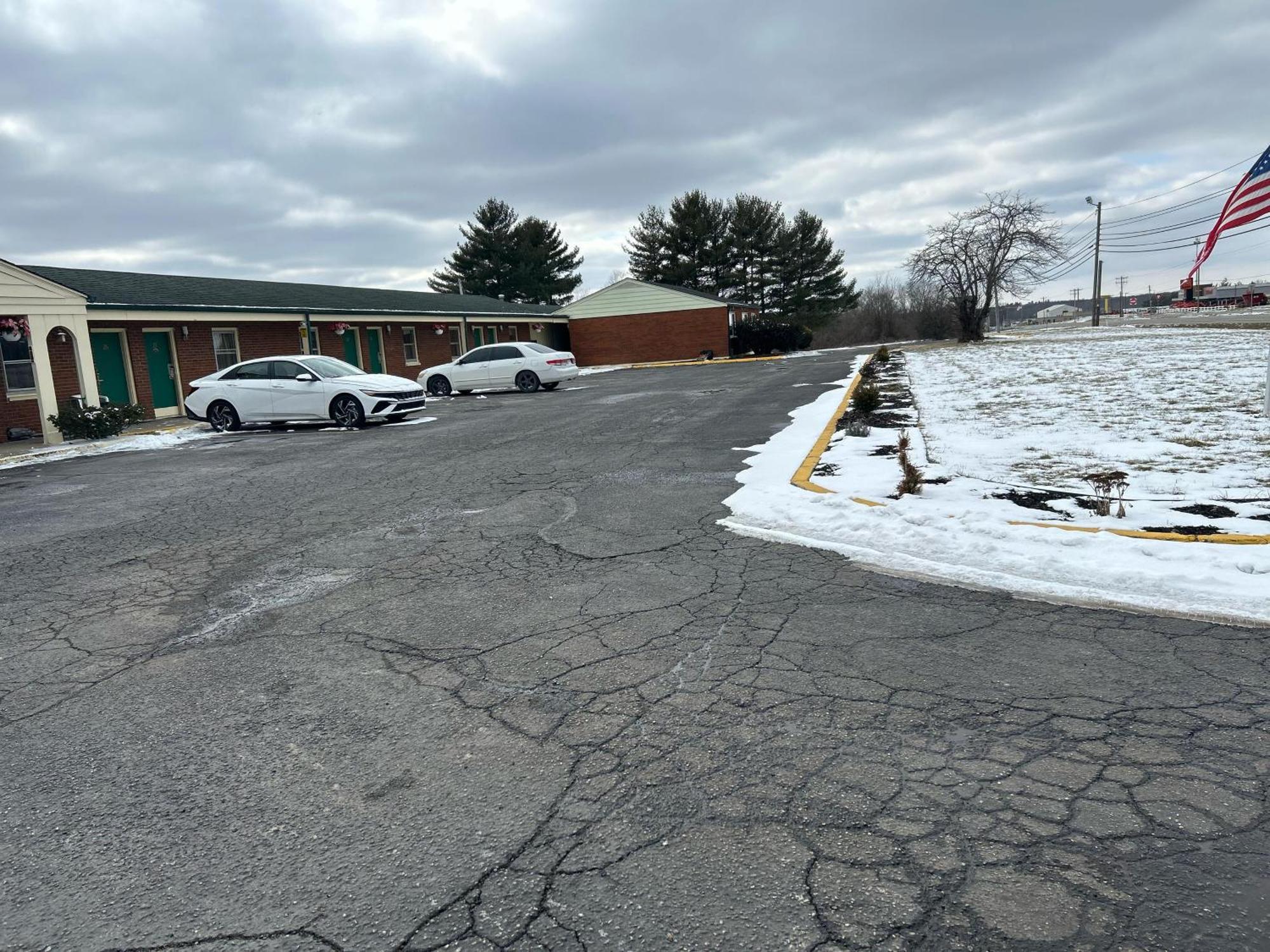 Hillcrest Motel By Oyo Aurora Near Lawrenceburg Luaran gambar