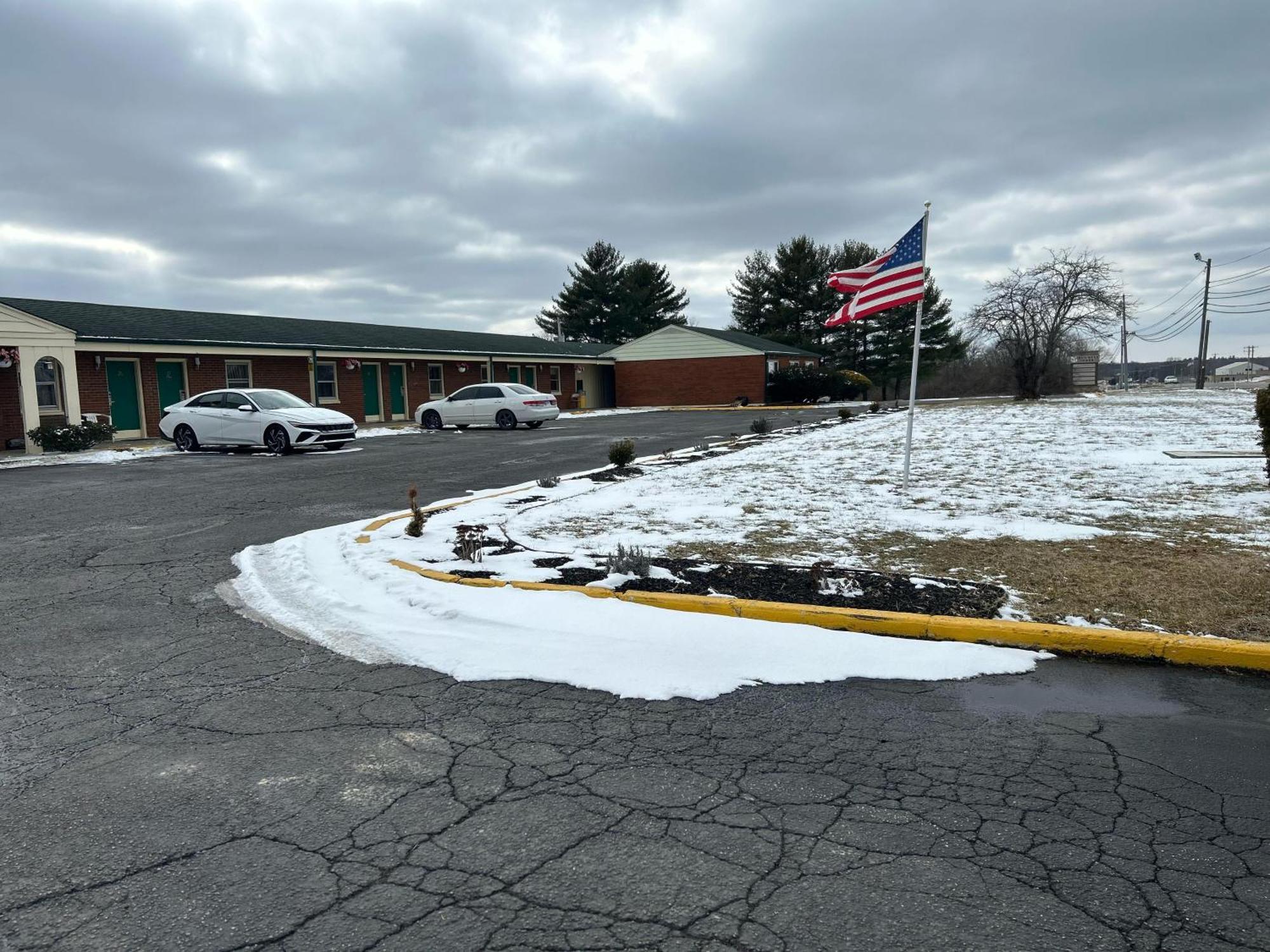 Hillcrest Motel By Oyo Aurora Near Lawrenceburg Luaran gambar